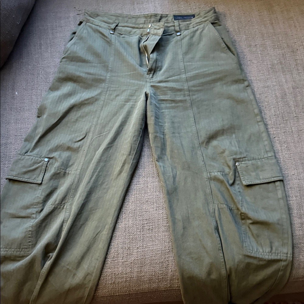 Zara Olive Green Wide-Leg Cargo Trousers